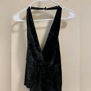 NWT Express halter crop black top 8